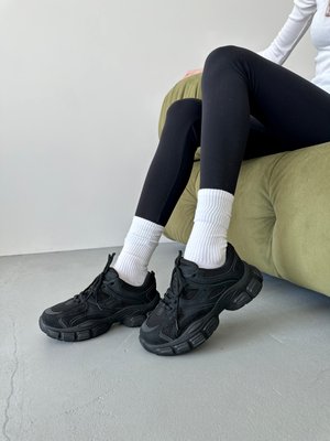 Кросівки жіночі на масивній підошві, чорний колір 1147 фото